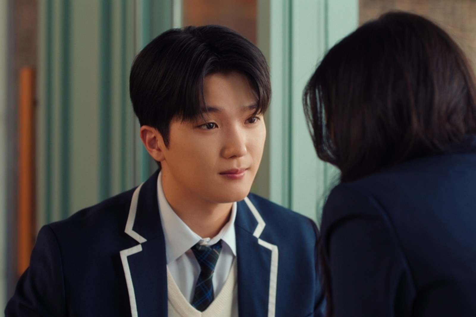 Video/Photos: Lana Condor Returns in First Look at XO, KITTY Season 3 Image