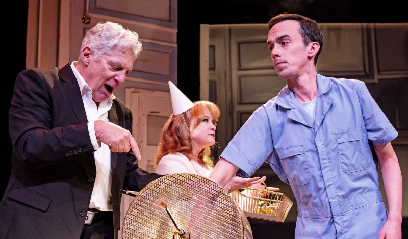 Review: EVERYBODY at Kansas City Actors Theatre Image