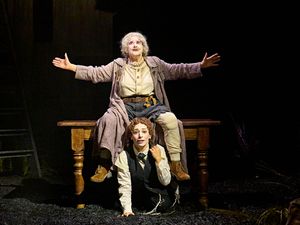 Evelyn Krape, Amy Hack  Photo