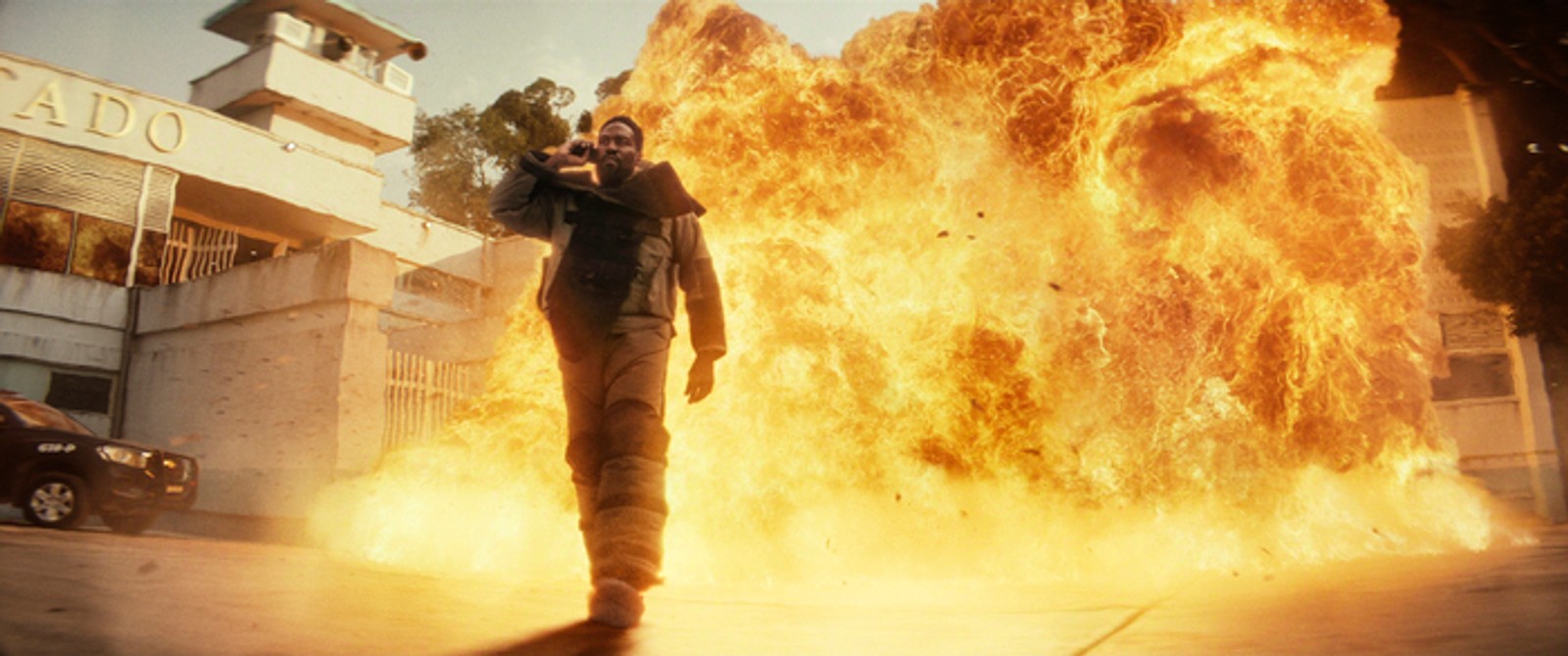 Video/Photo: Netflix Unveils First Look at MAN ON FIRE Action Series Image