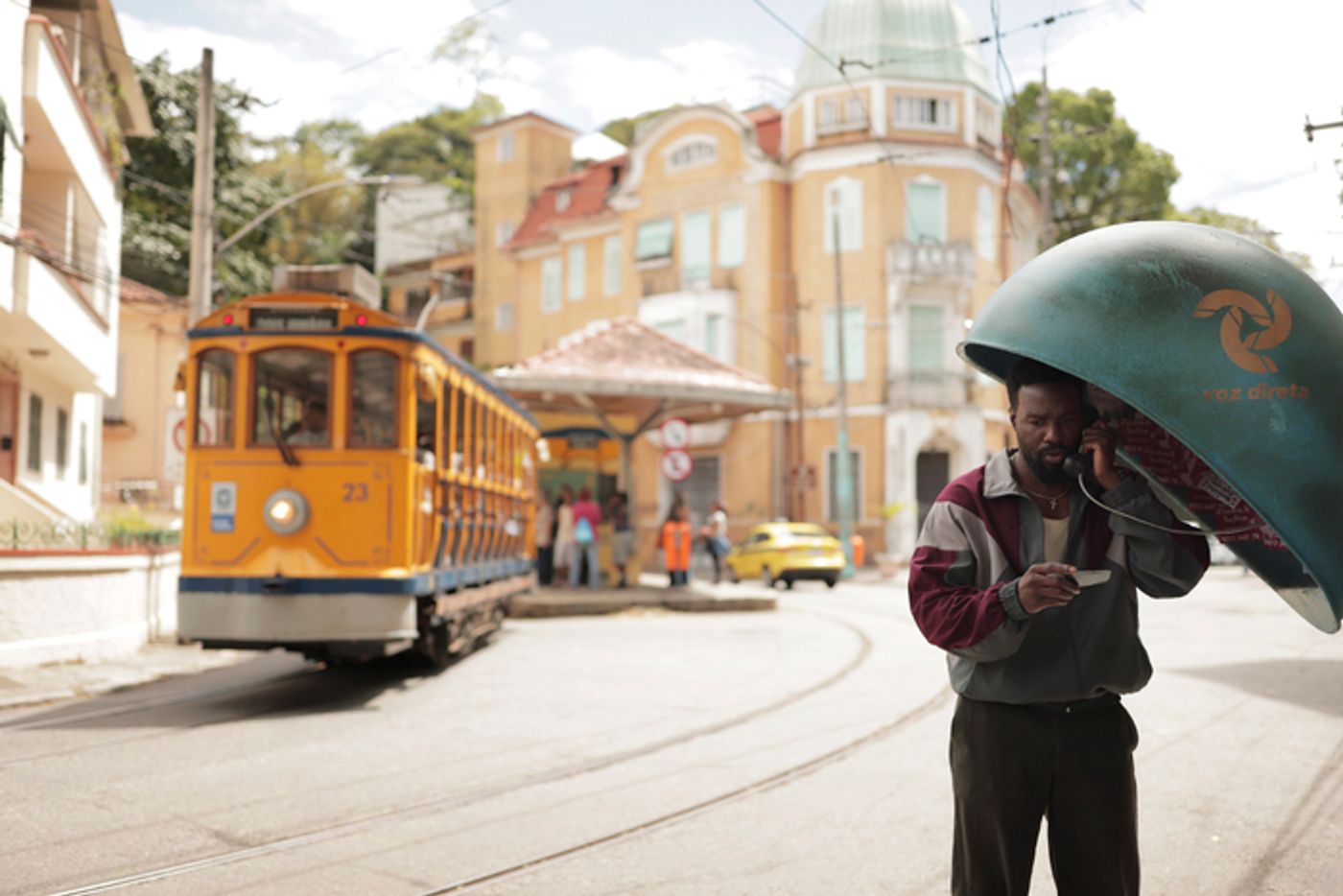 Video/Photo: Netflix Unveils First Look at MAN ON FIRE Action Series  Image