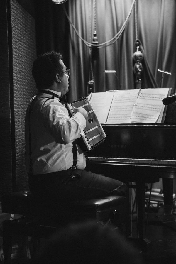 Photos: FROM NEW YORK, YOU DON’T GET A DIVORCE at The Laurie Beechman Theatre — photo 9 of 27