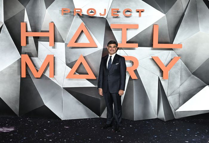 Photos: Ryan Gosling, James Ortiz, & More at PROJECT HAIL MARY London Premiere — photo 15 of 17