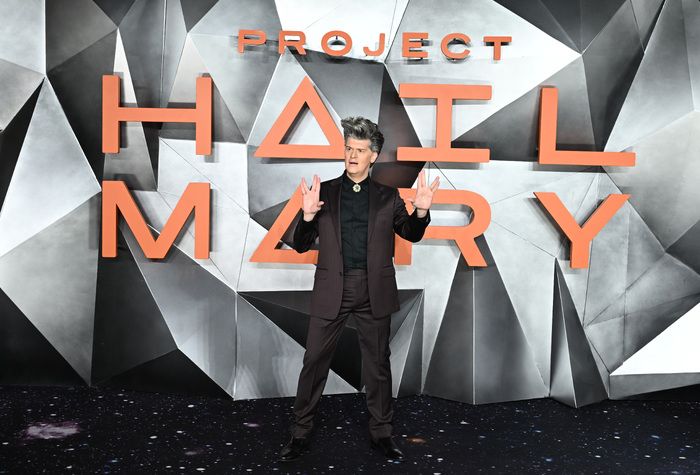 Photos: Ryan Gosling, James Ortiz, & More at PROJECT HAIL MARY London Premiere — photo 9 of 17