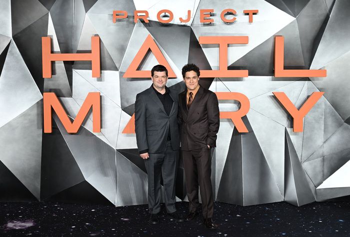 Photos: Ryan Gosling, James Ortiz, & More at PROJECT HAIL MARY London Premiere — photo 12 of 17