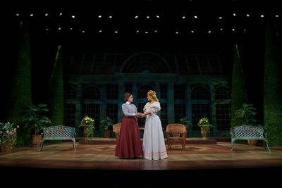 Karen Peakes, Ella Olesen Photo