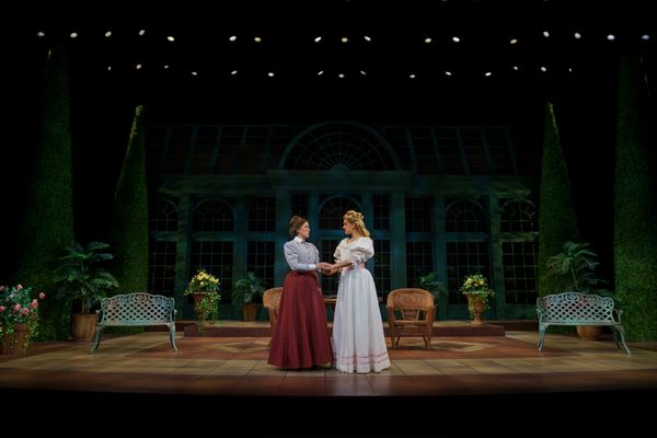 Karen Peakes, Ella Olesen Photo