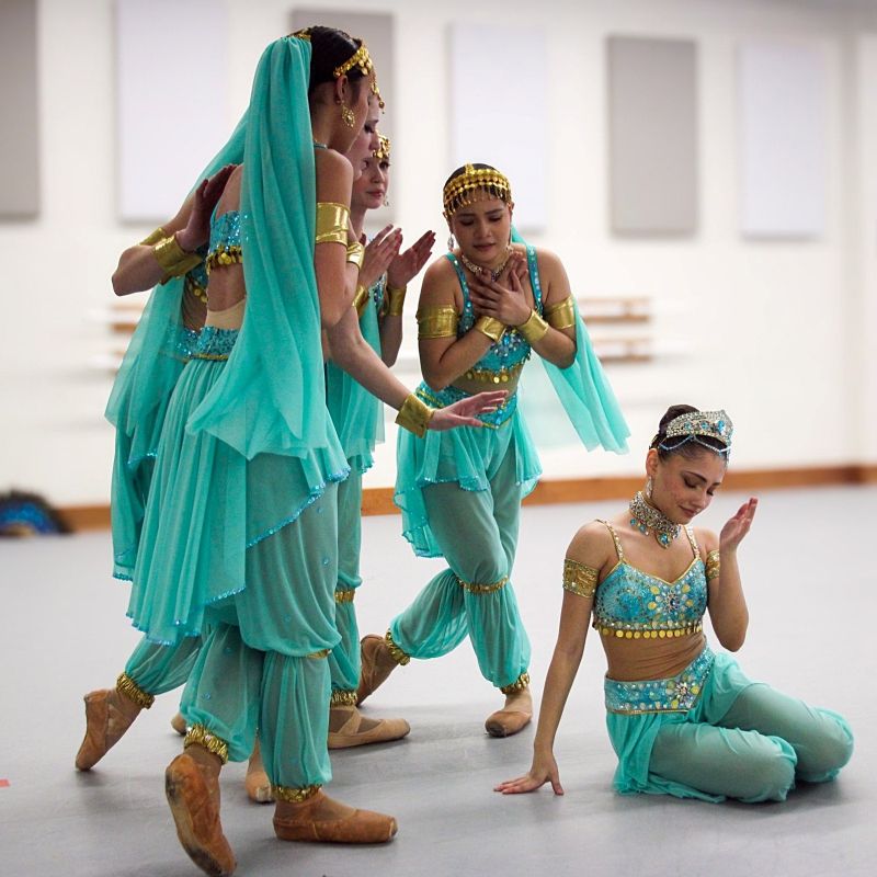 Previews: ALADDIN at Akron Civic Theatre Image