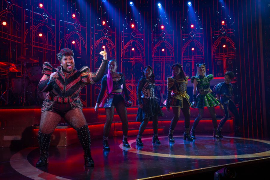 Photos: Dylan Mulvaney, Abigail Barlow and More in SIX on Broadway Image