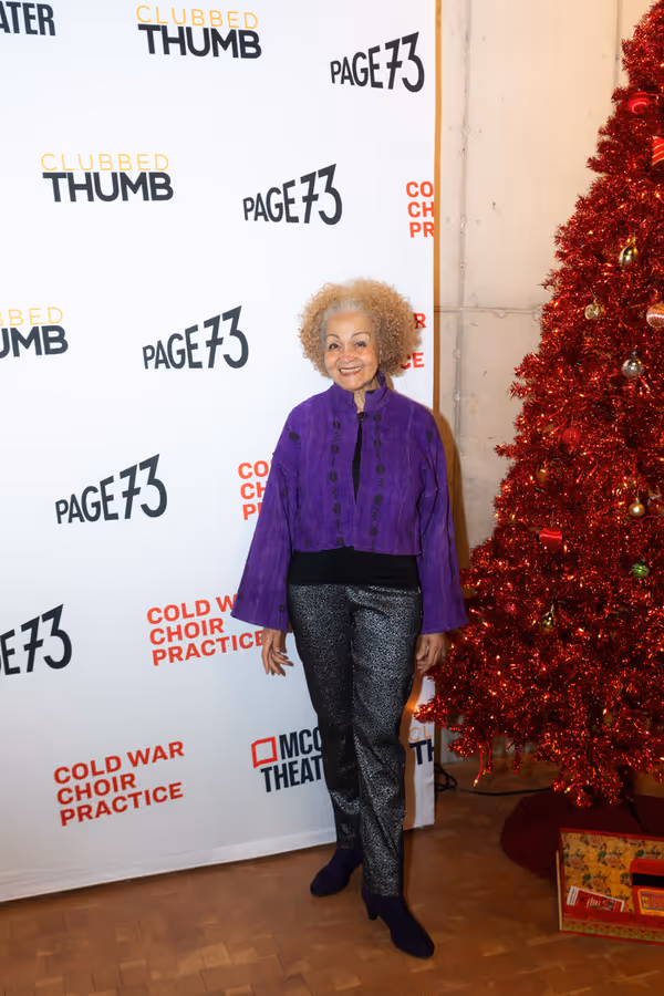 Lizan Mitchell  Photo