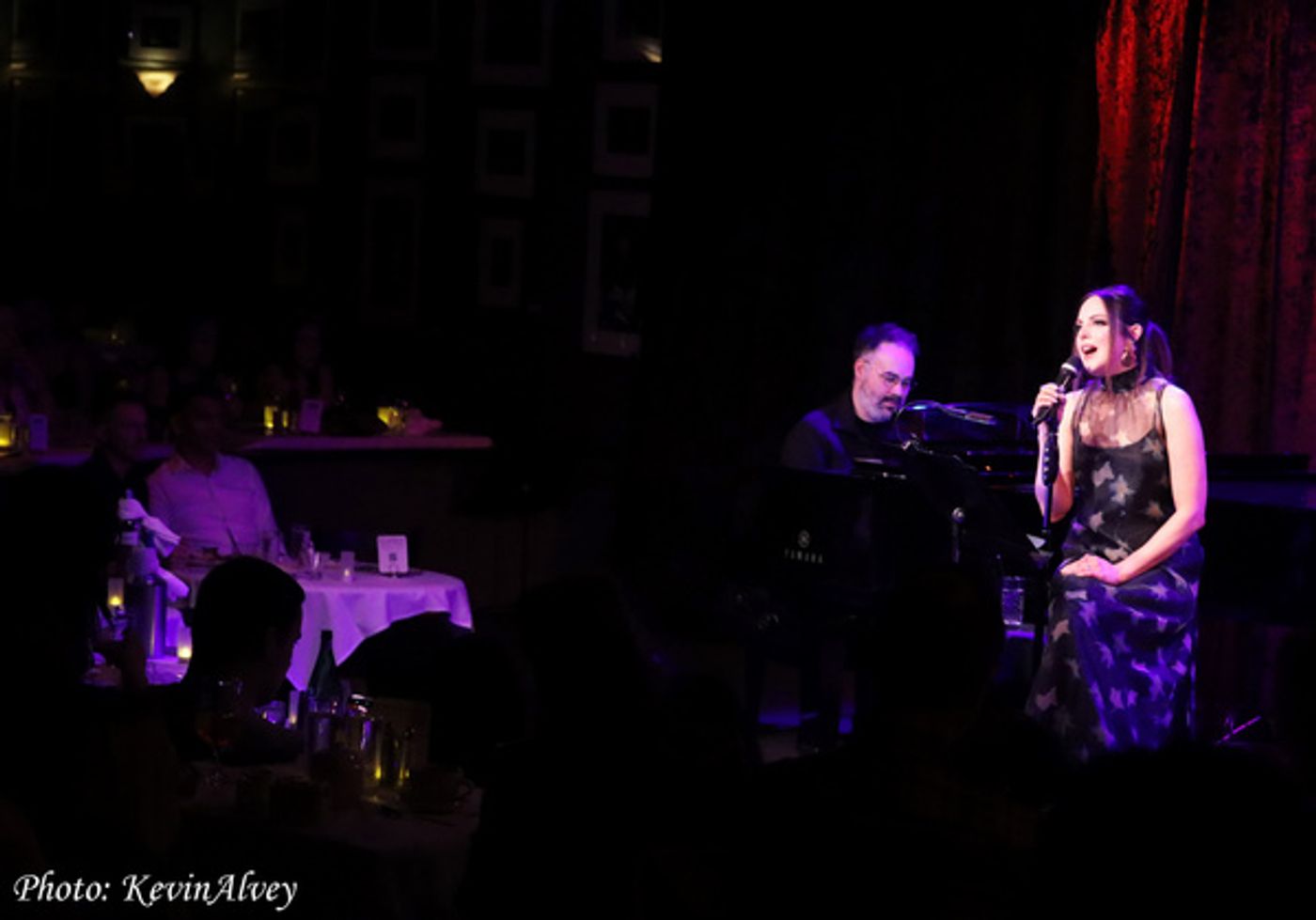 Photos: Elizabeth Gillies Makes Solo Concert Debut at Birdland NYC  Image
