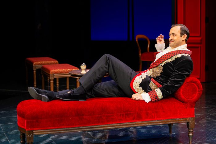 Photos: THE IMPORTANCE OF BEING EARNEST At Alley Theatre — photo 1 of 8