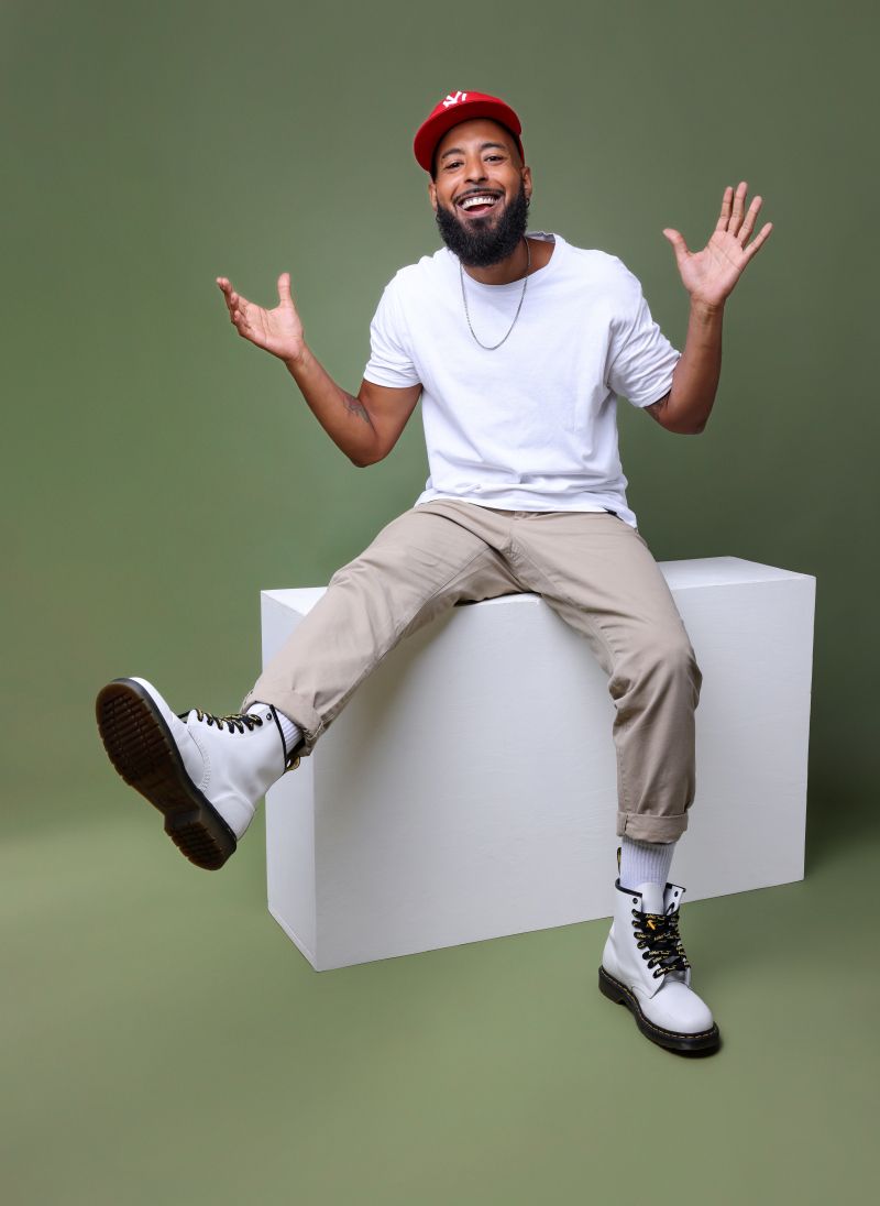 Interview: Alessandro Cococcia of THE LOOM SESSIONS at Literaturhaus Cafe Hamburg  Image