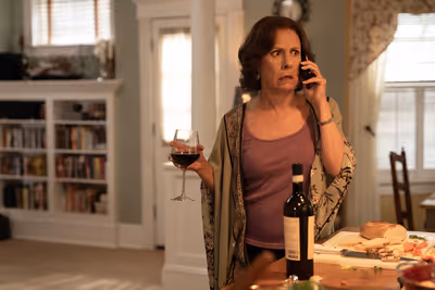 Laurie Metcalf Photo