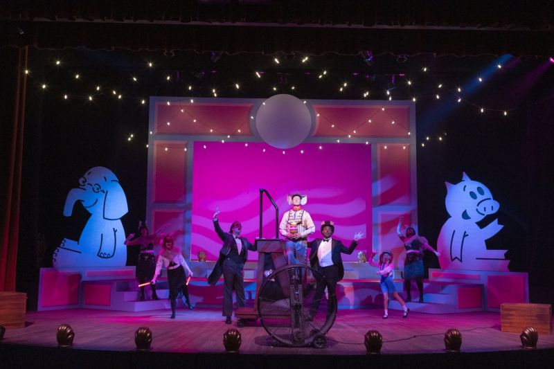 Review: ELEPHANT & PIGGIE'S 'WE ARE IN A PLAY!' at Arkansas Museum Of Fine Arts in Little Rock Image