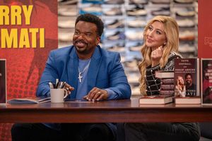 Craig Robinson and Heidi Gardner  Photo