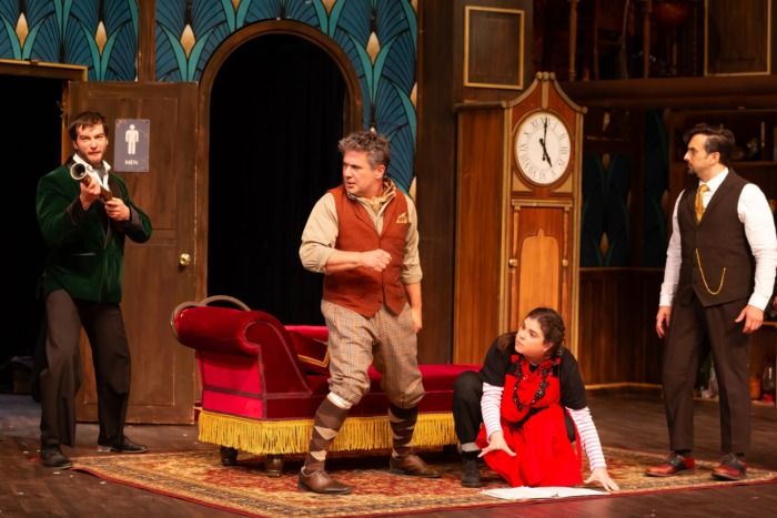 Photos: 5-Star Theatricals' THE PLAY THAT GOES WRONG  Image