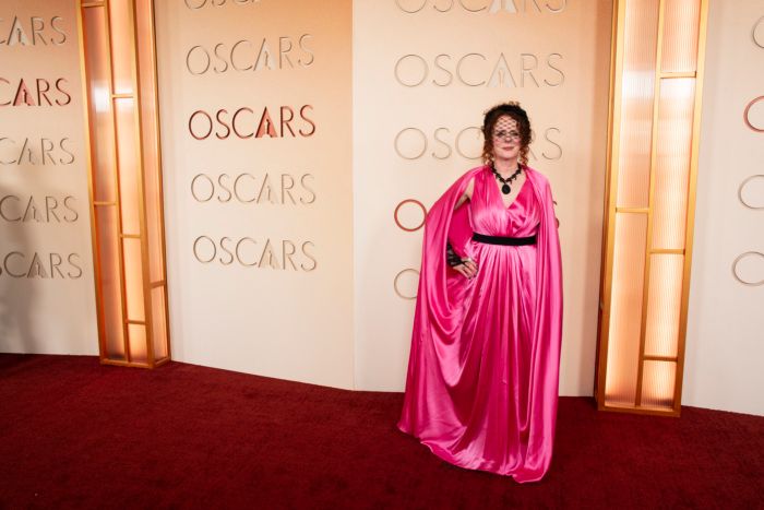Photos: Josh Groban, Rose Byrne, & More on the 2026 Oscars Red Carpet — photo 1 of 54