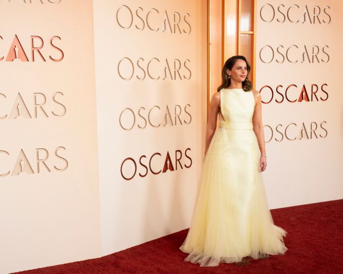 Photos: Josh Groban, Rose Byrne, & More on the 2026 Oscars Red Carpet — photo 10 of 54