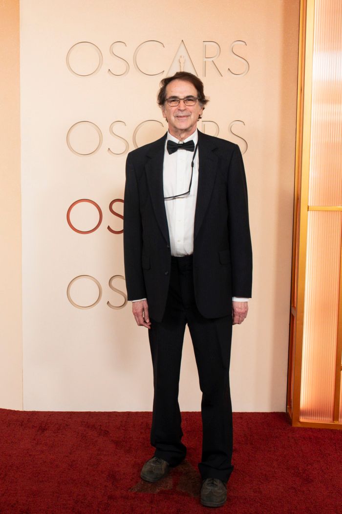 Photos: Josh Groban, Rose Byrne, & More on the 2026 Oscars Red Carpet — photo 12 of 54