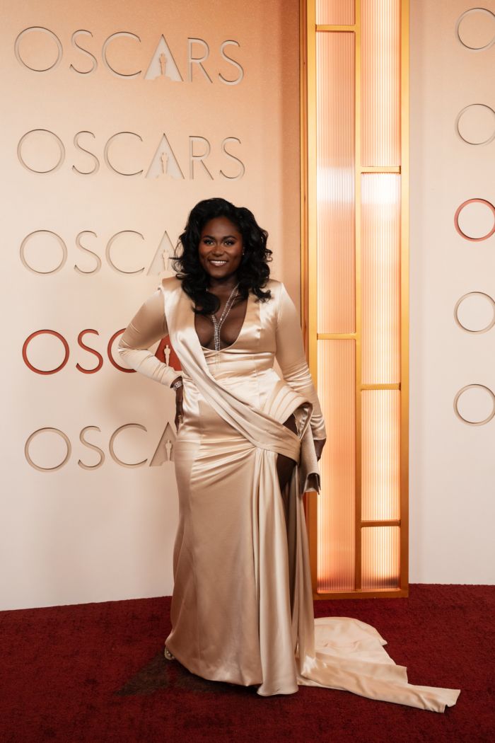 Photos: Josh Groban, Rose Byrne, & More on the 2026 Oscars Red Carpet — photo 37 of 54