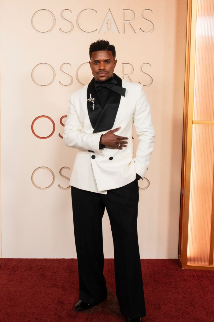 Photos: Josh Groban, Rose Byrne, & More on the 2026 Oscars Red Carpet — photo 15 of 54