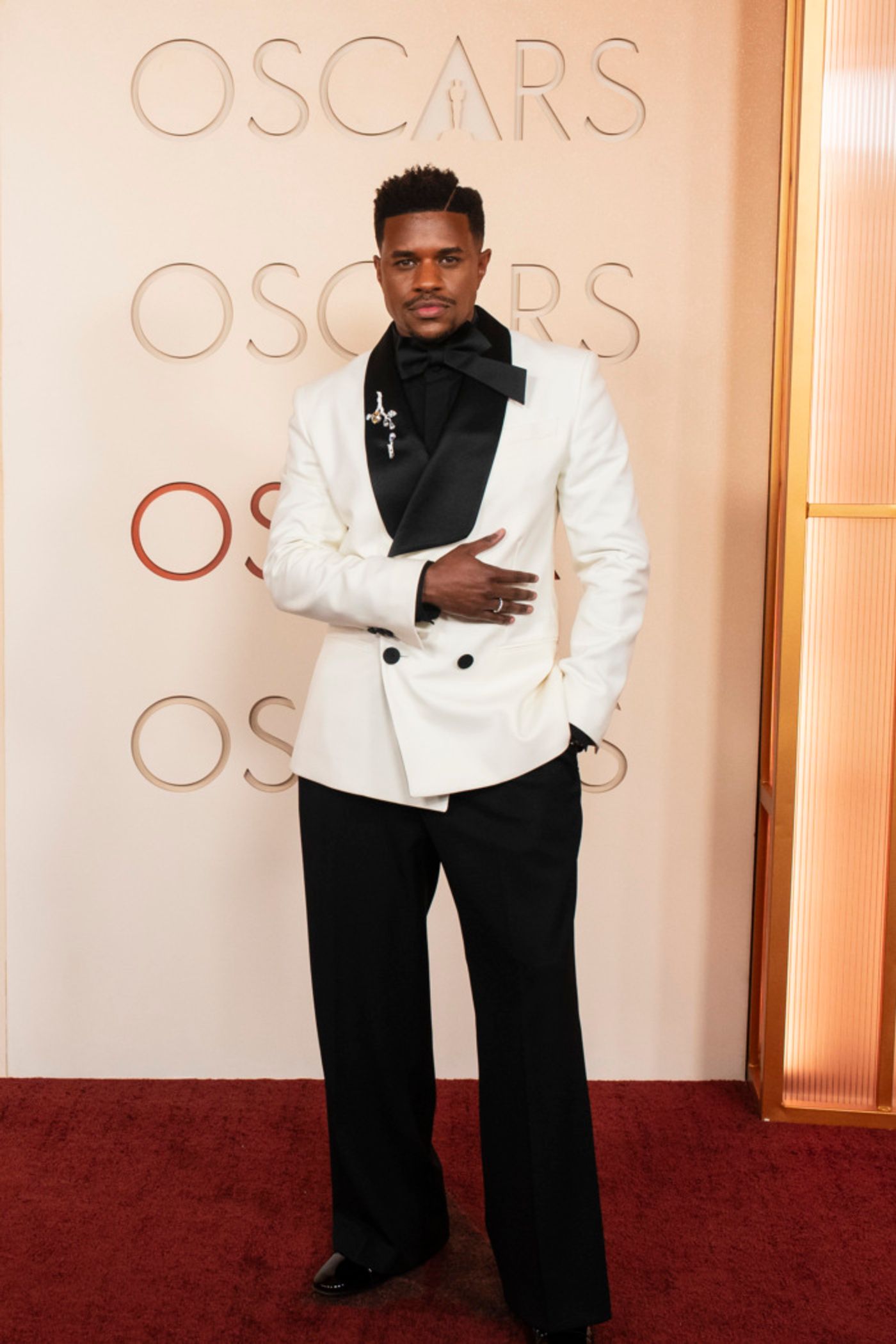 Photos: Josh Groban, Rose Byrne, & More on the 2026 Oscars Red Carpet Photos: Josh Groban, Rose Byrne, & More on the 2026 Oscars Red Carpet Image