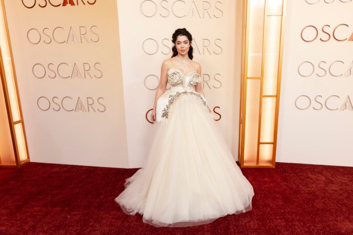 Photos: Josh Groban, Rose Byrne, & More on the 2026 Oscars Red Carpet — photo 9 of 54
