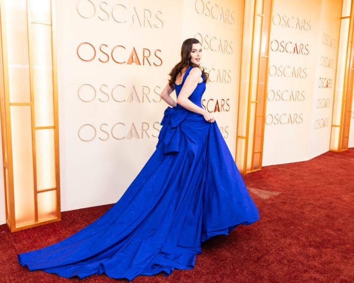Photos: Josh Groban, Rose Byrne, & More on the 2026 Oscars Red Carpet — photo 7 of 54
