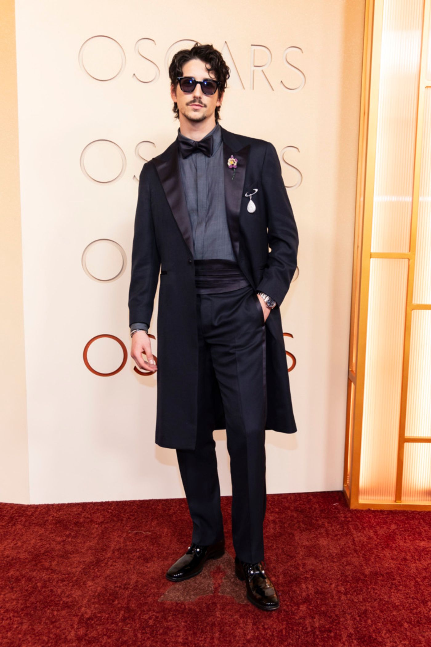 Photos: Josh Groban, Rose Byrne, & More on the 2026 Oscars Red Carpet Photos: Josh Groban, Rose Byrne, & More on the 2026 Oscars Red Carpet Image