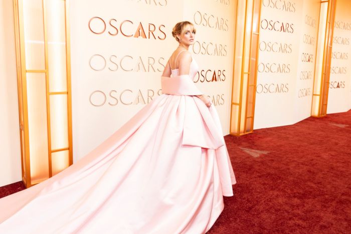 Photos: Josh Groban, Rose Byrne, & More on the 2026 Oscars Red Carpet — photo 5 of 54