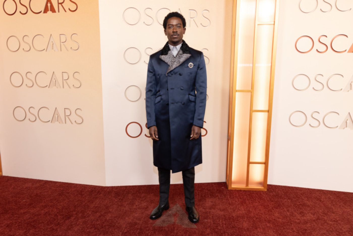 Photos: Josh Groban, Rose Byrne, & More on the 2026 Oscars Red Carpet Photos: Josh Groban, Rose Byrne, & More on the 2026 Oscars Red Carpet Image