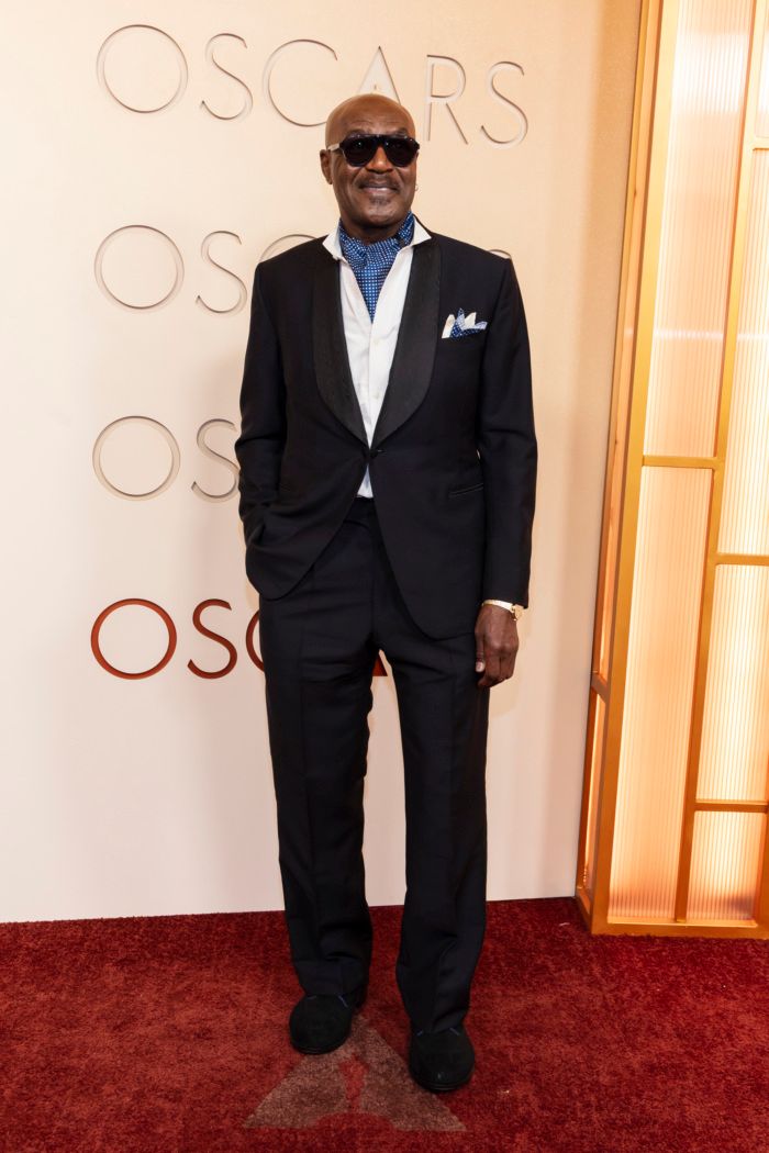 Photos: Josh Groban, Rose Byrne, & More on the 2026 Oscars Red Carpet — photo 36 of 54