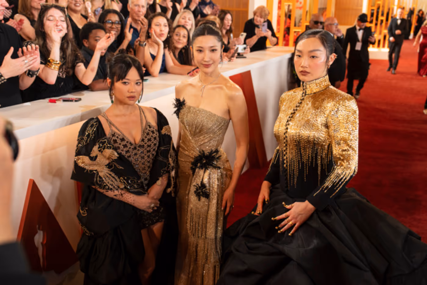 Photos: Josh Groban, Rose Byrne, & More on the 2026 Oscars Red Carpet Photos: Josh Groban, Rose Byrne, & More on the 2026 Oscars Red Carpet Image