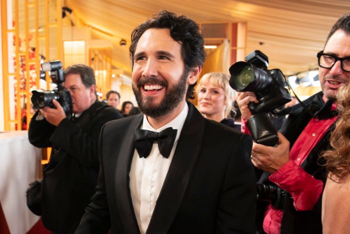 Photos: Josh Groban, Rose Byrne, & More on the 2026 Oscars Red Carpet — photo 3 of 54