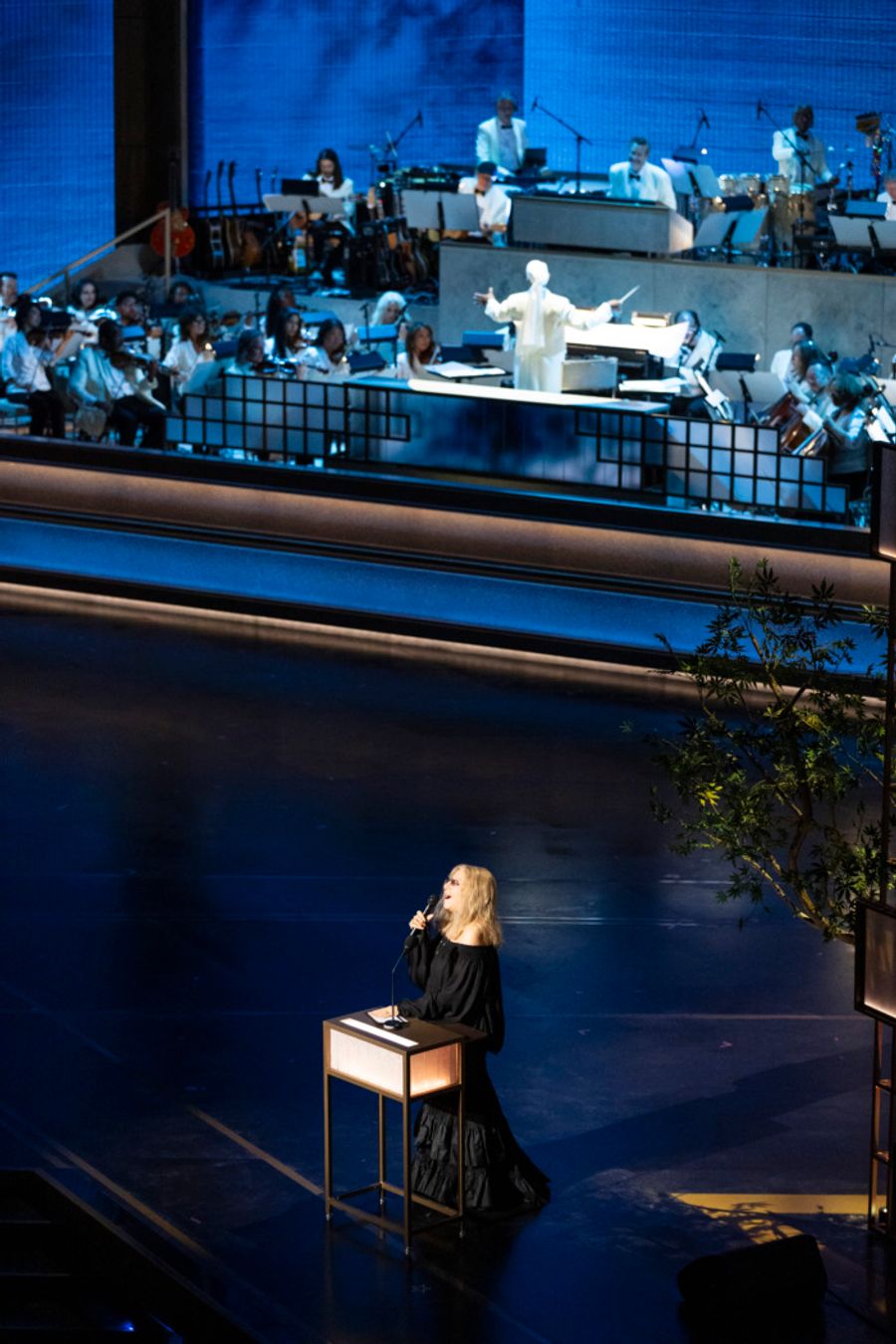 Photos: Barbra Streisand, Moulin Rouge! Reunion & More at the 98th Oscars  Image