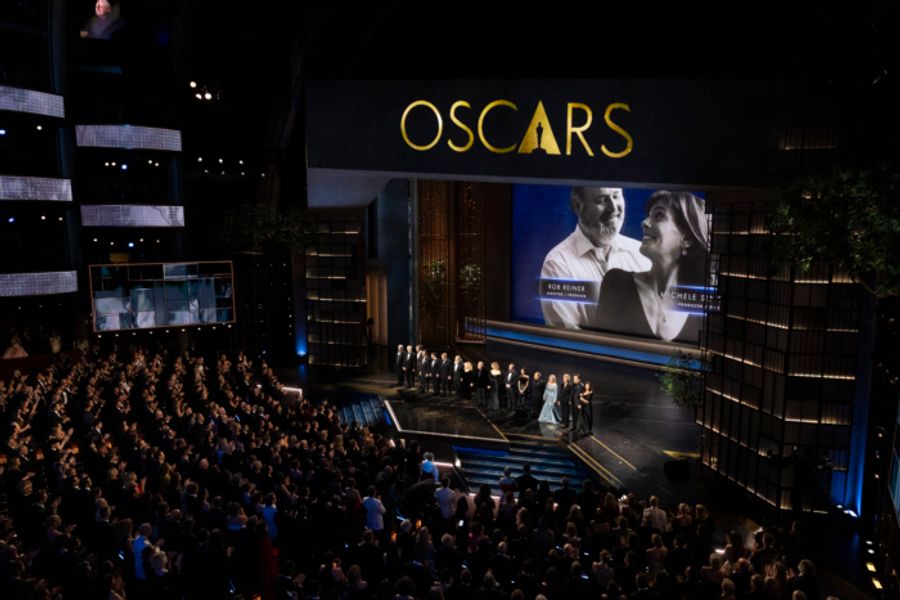 Photos: Barbra Streisand, Moulin Rouge! Reunion & More at the 98th Oscars  Image
