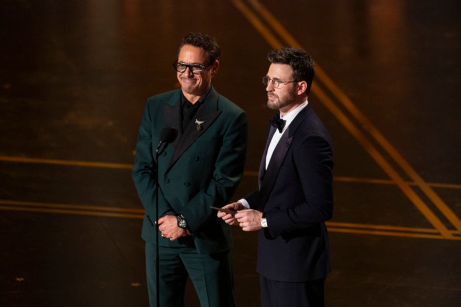 Photos: Barbra Streisand, Moulin Rouge! Reunion & More at the 98th Oscars  Image