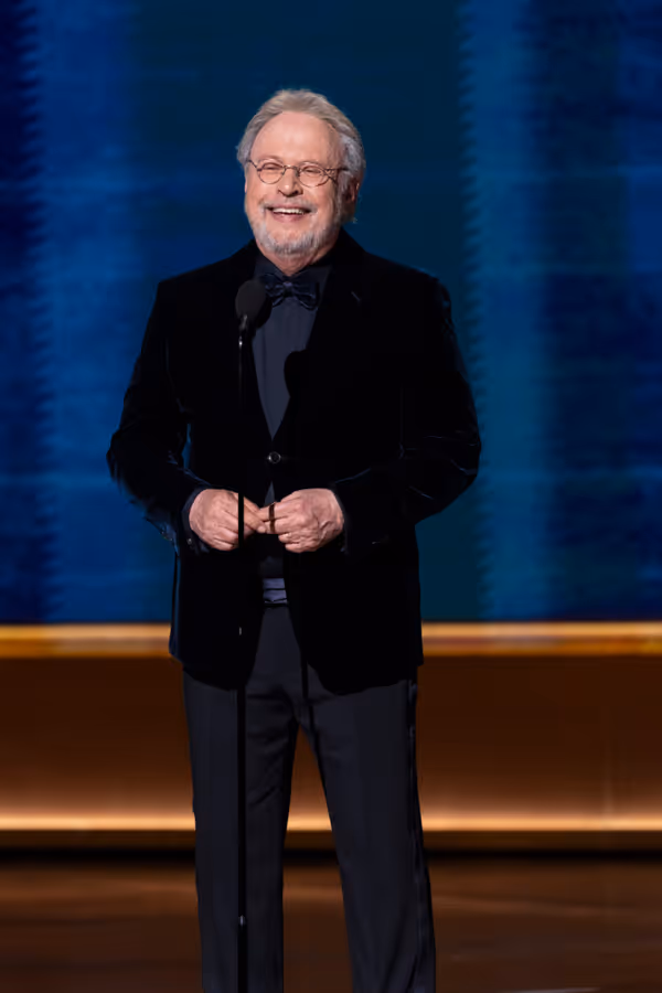 BILLY CRYSTAL Photo
