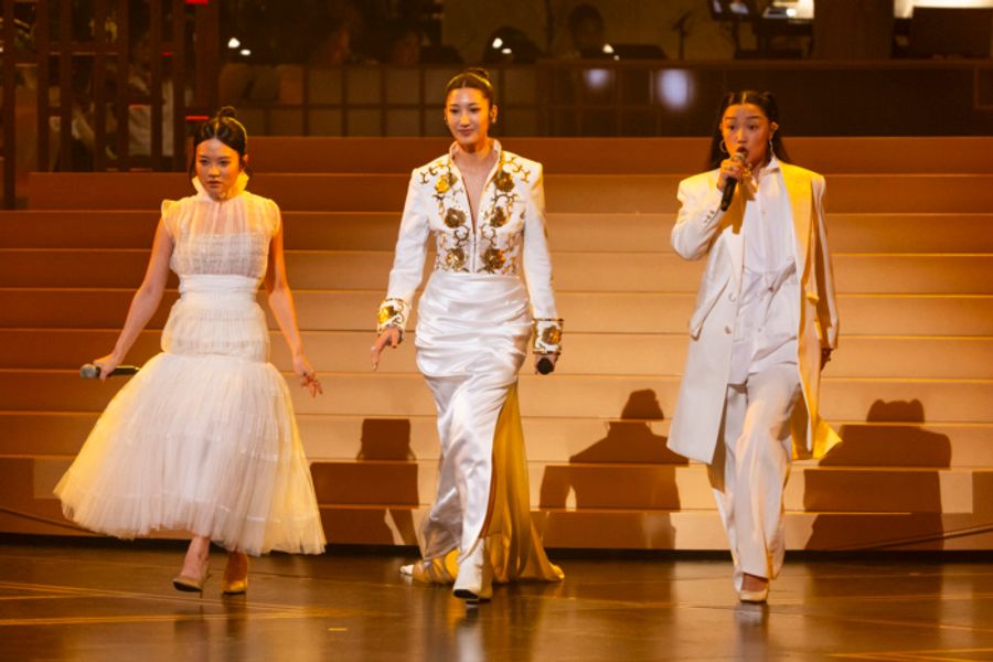 Photos: Barbra Streisand, Moulin Rouge! Reunion & More at the 98th Oscars  Image
