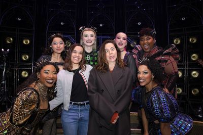 Renee and Aubrey Plaza with Broadway’s SIX Queens (clockwise): Adrianna Hicks, Jasm Photo