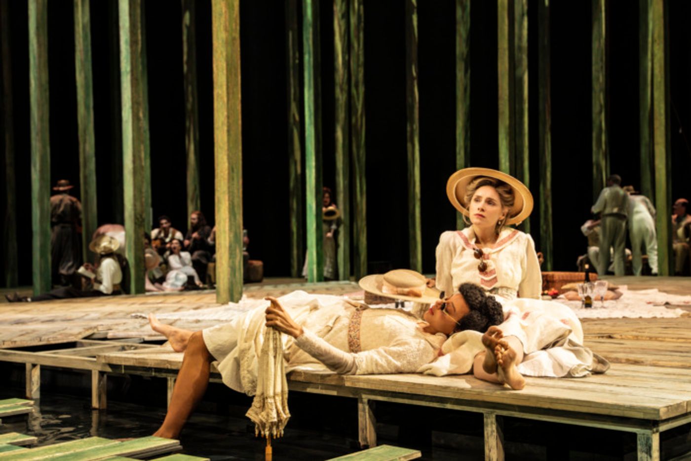 Photos: First Look at SUMMERFOLK at the National Theatre  Image