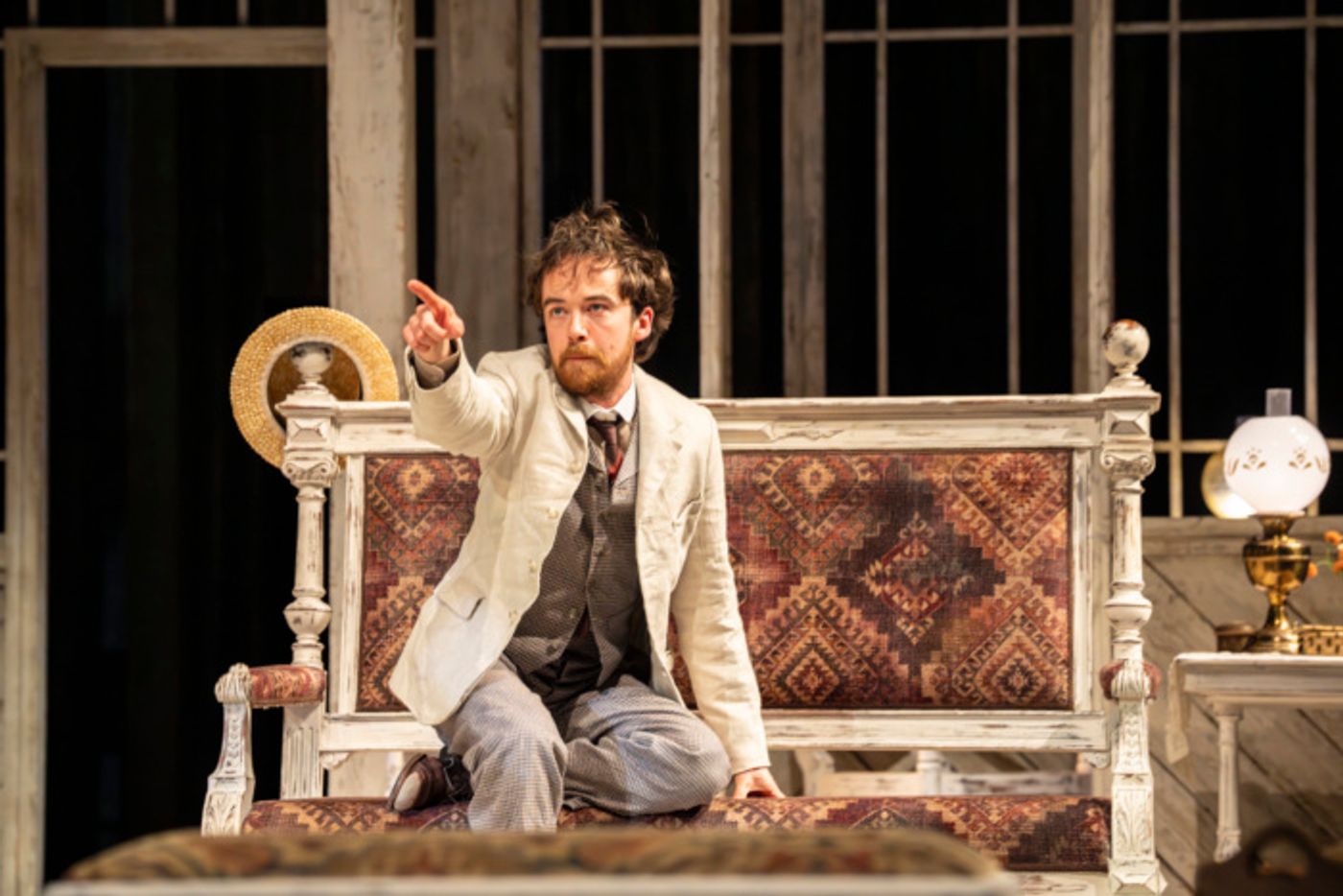 Photos: First Look at SUMMERFOLK at the National Theatre  Image