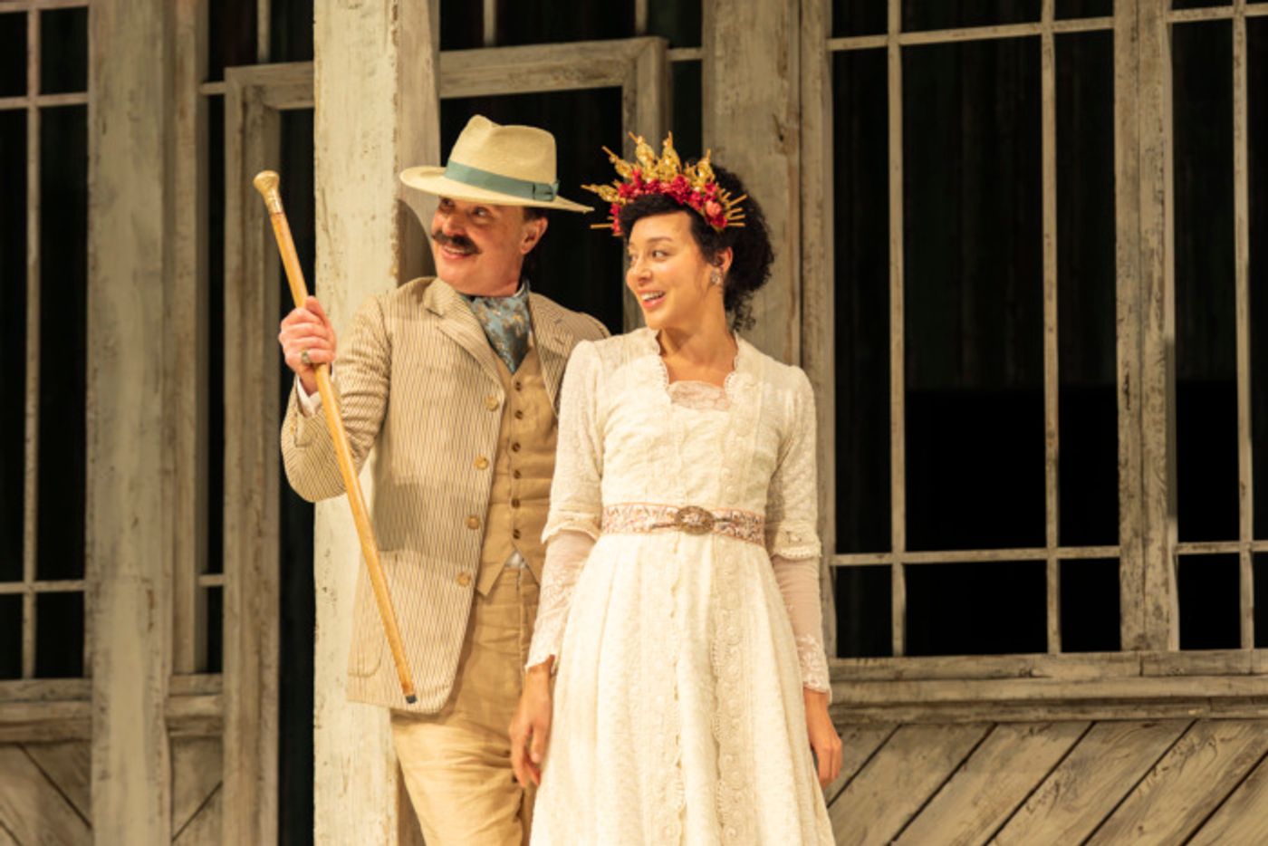 Photos: First Look at SUMMERFOLK at the National Theatre  Image