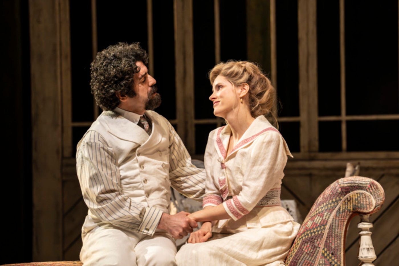 Photos: First Look at SUMMERFOLK at the National Theatre  Image