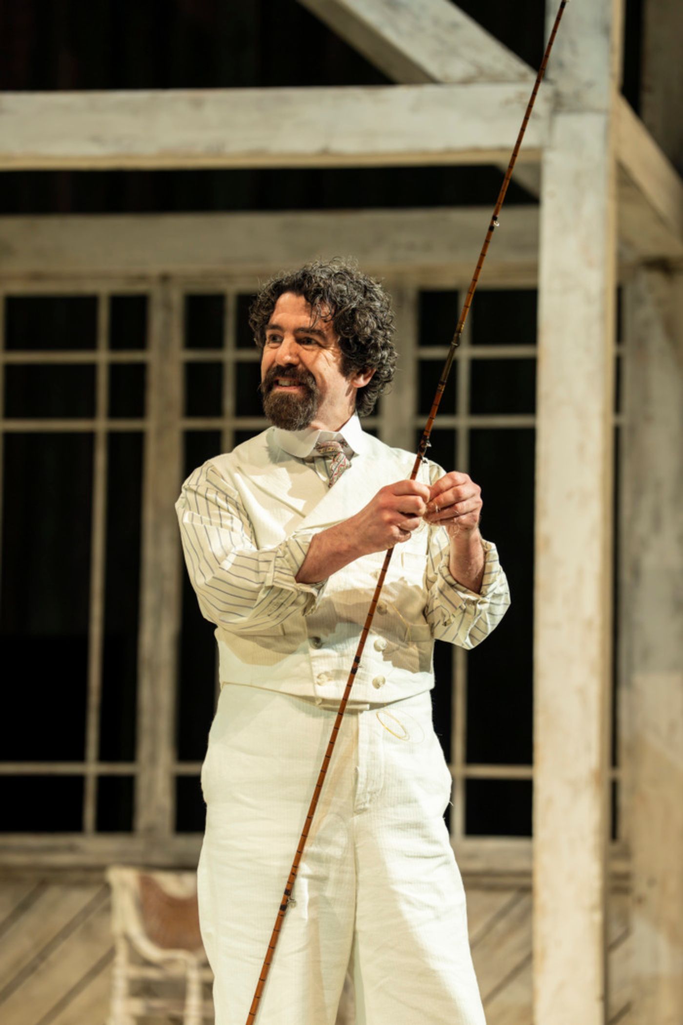 Photos: First Look at SUMMERFOLK at the National Theatre  Image