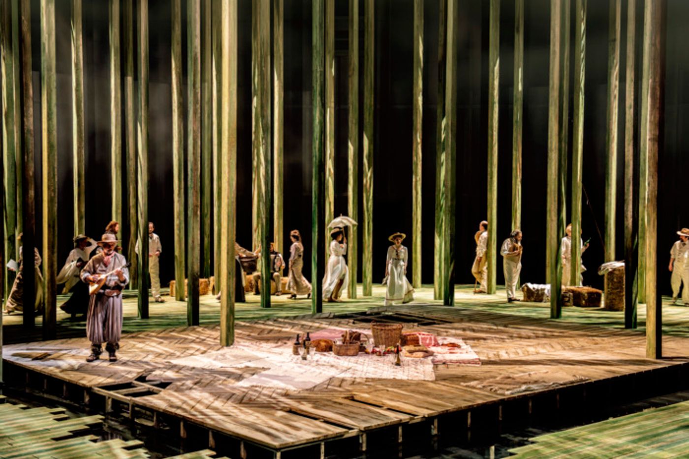 Photos: First Look at SUMMERFOLK at the National Theatre  Image