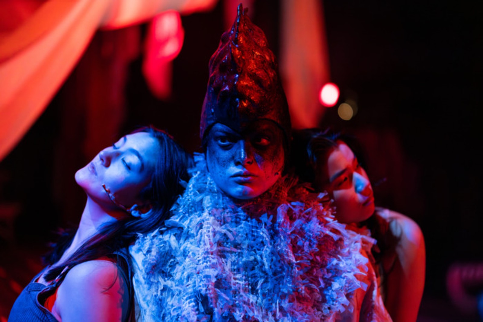 Photos & Video: First Look at WHITE ROOSTER at Lookingglass Theatre — photo 5 of 10