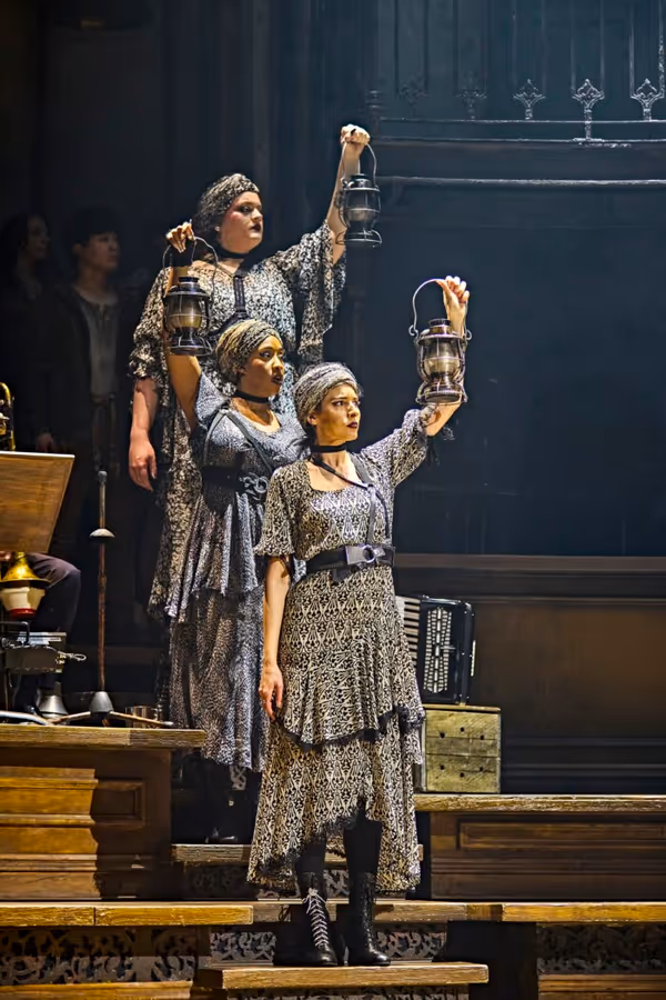 HADESTOWN
Lyric Theatre London 2026

Creative:
Anaïs Mitchell - MUSIC, LYRICS & BOOK Photo