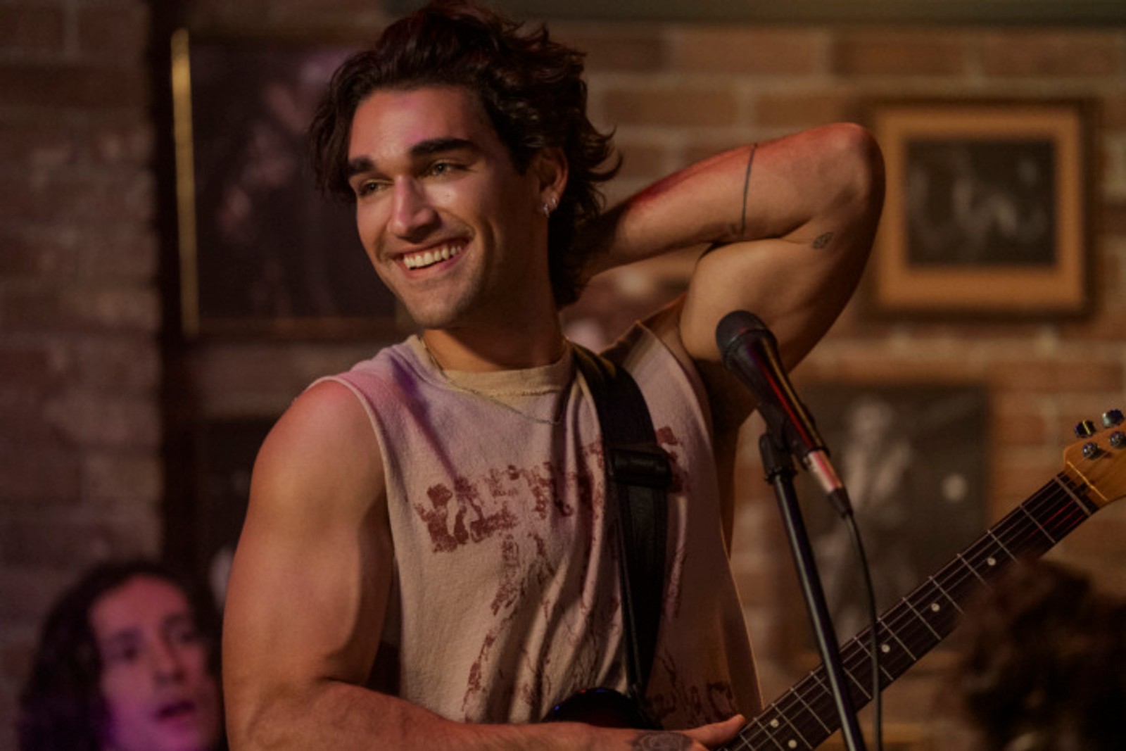 Video/Photos: First Look at Prime Video's OFF CAMPUS Series Image
